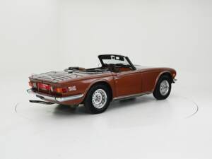 Image 2/15 of Triumph TR 6 (1975)
