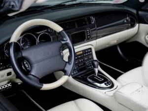 Bild 7/15 von Jaguar XKR (2005)