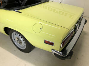 Image 10/26 of Alfa Romeo 2000 Spider Veloce (1973)