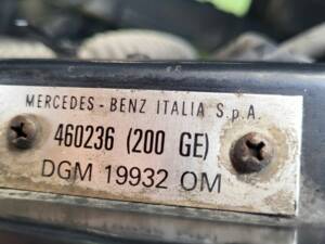 Image 53/55 of Mercedes-Benz 200 GE (SWB) (1990)