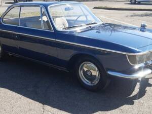 Image 23/49 of BMW 2000 CS (1968)