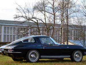 Image 8/26 of Chevrolet Corvette Sting Ray (1963)