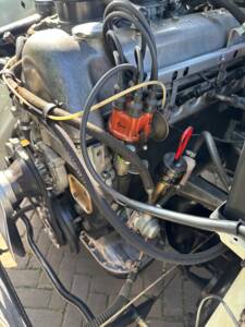Image 25/64 of Mercedes-Benz 220 S b (1965)