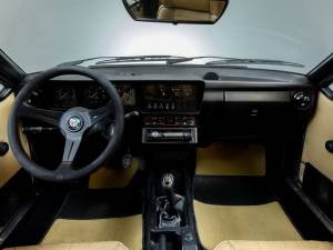 Bild 18/22 von Alfa Romeo GTV6 3.0 (1986)