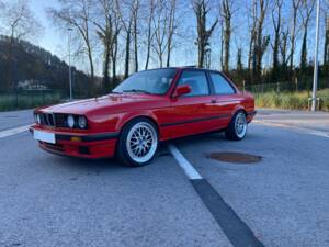 Image 97/180 de BMW 316i (1989)