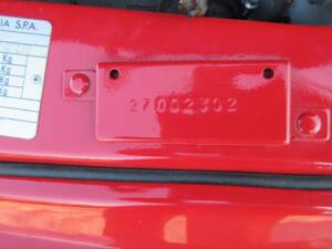 Image 28/32 of Alfa Romeo SZ (1990)