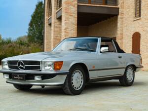 Image 1/50 of Mercedes-Benz 300 SL (1988)