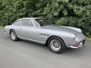 Bild 1/26 von Ferrari 330 GT 2+2 (1966)