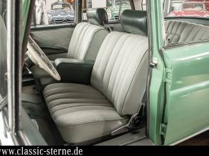 Immagine 15/15 di Mercedes-Benz 220 S b (1963)