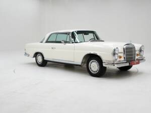 Image 3/15 of Mercedes-Benz 280 SE (1968)