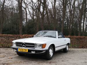 Image 3/33 of Mercedes-Benz 280 SL (1985)