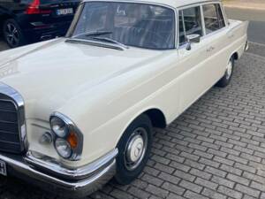 Immagine 5/5 di Mercedes-Benz 220 S b (1963)