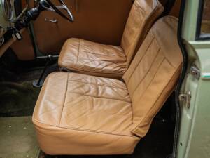 Image 13/29 of Morris Minor 1000 Tourer (1962)