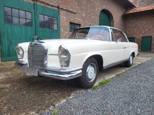 Imagen 5/49 de Mercedes-Benz 250 SE (1966)
