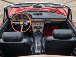 Image 34/39 of FIAT Dino 2400 Spider (1970)