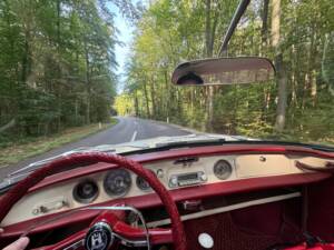 Image 33/45 of Volkswagen Karmann Ghia 1600 L (1966)