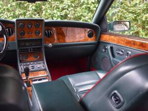 Immagine 28/43 di Bentley Continental R (1993)