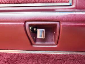 Bild 183/200 von Cadillac Coupe DeVille (1968)
