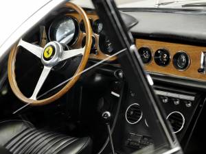 Bild 16/28 von Ferrari 330 GTC (1968)