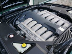 Image 8/50 of Aston Martin DB AR1 (2004)