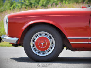 Image 12/70 of Mercedes-Benz 280 SL (1969)