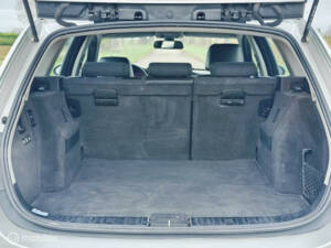 Image 13/32 of BMW 330xi Touring (2005)