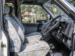Image 18/37 of Volkswagen T4 California 2.0 (1996)