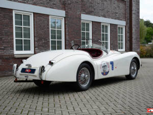 Image 4/19 de Jaguar XK 120 SE OTS (1954)