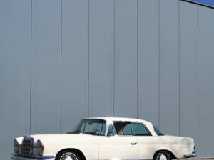Immagine 18/45 di Mercedes-Benz 280 SE (1968)