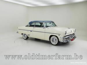 Image 3/15 of Ford Fairlane Victoria (1954)