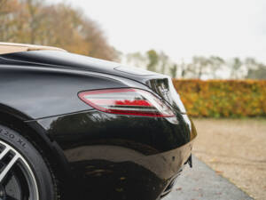 Image 66/100 de Mercedes-Benz SLS AMG Roadster (2011)