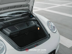 Image 17/47 of Porsche 911 Carrera 4S (2009)