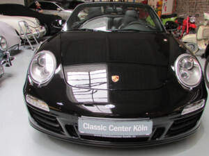 Image 10/14 of Porsche 911 Carrera 4 GTS (2011)