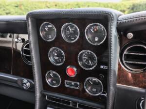 Image 26/49 de Bentley Continental R (2003)