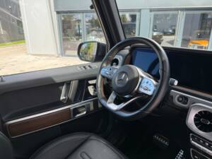 Image 22/30 of Mercedes-Benz G 500 (kurz) (2018)