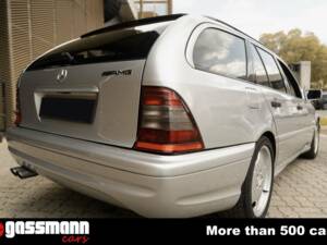 Image 6/15 of Mercedes-Benz C 43 AMG T (1998)