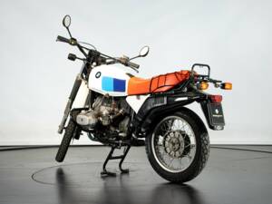 Image 2/49 of BMW DUMMY (1983)