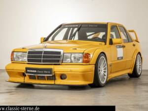 Image 1/15 de Mercedes-Benz 190 E 2.5-16 Evolution II (1990)