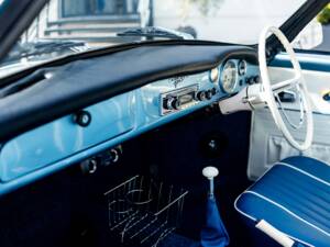 Image 40/50 of Volkswagen Karmann Ghia 1500 (1971)