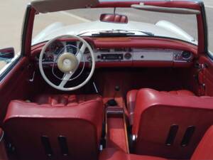 Image 10/14 of Mercedes-Benz 280 SL (1969)