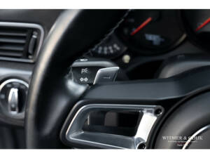 Image 25/38 of Porsche 911 Carrera 4S (2017)