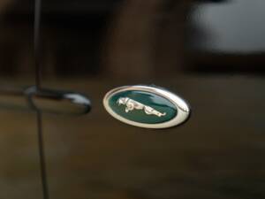 Image 27/50 of Jaguar XK8 4.0 (2006)