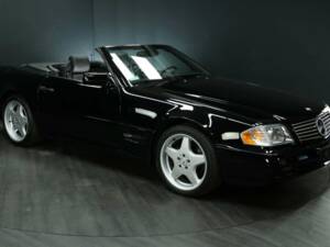 Imagen 7/30 de Mercedes-Benz SL 500 (1998)