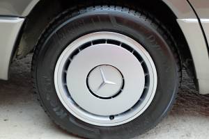 Bild 71/73 von Mercedes-Benz 230 E (1991)
