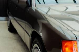 Bild 72/73 von Mercedes-Benz 230 E (1991)
