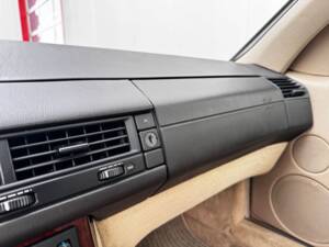 Bild 22/31 von Mercedes-Benz SL 320 (1994)