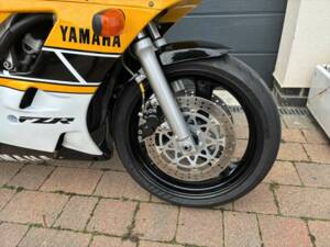 Image 17/21 of Yamaha FZR 400 (1992)
