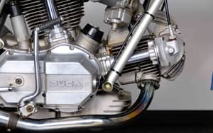 Image 6/54 de Ducati 900 SS (1977)