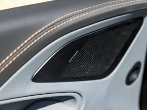 Imagen 44/57 de Aston Martin Vanquish Volante (2015)