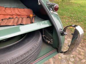 Immagine 24/30 di Jaguar XK 120 OTS (1950)